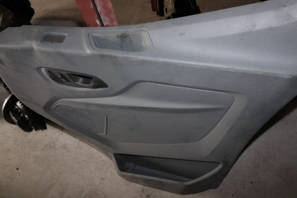 FORD CUSTOM 310 L TREND ÇIKMA PARÇA TRANSİT V363 KAPI DÖŞEMESİ